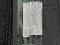 Bagian aluminium anodisasi dari stainless steel