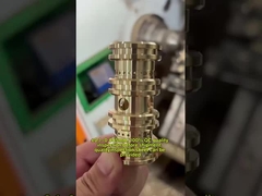 Bagian-bagian yang diolah dari stainless steel dan bagian-bagian kuningan